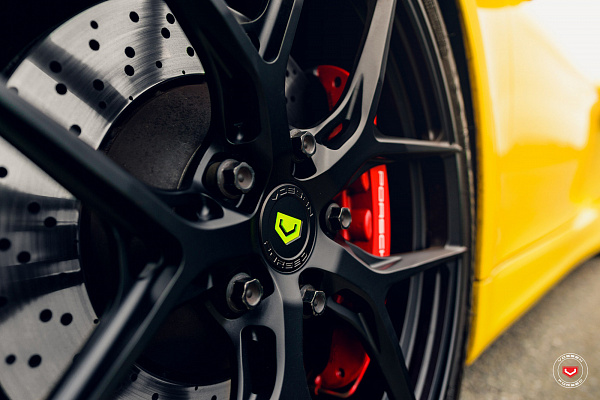 Фото дисков Vossen S21-01 Черный сатин на Porsche Cayman II