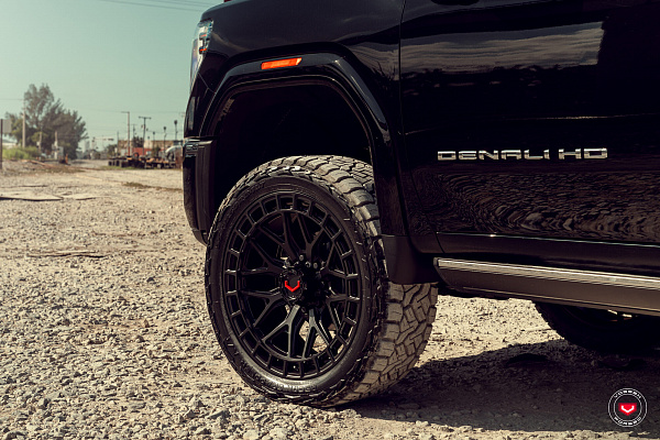 Фото дисков Vossen LCX-02 Черный сатин на GMC Sierra IV