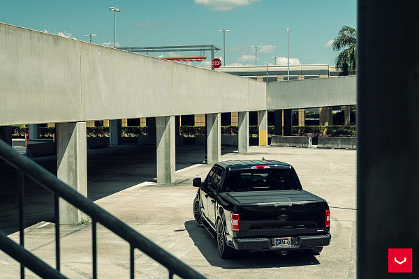 Фото дисков Vossen HF6-5 Черный глянец на Ford F-150 XIII