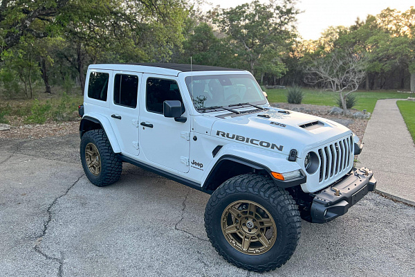 Фото дисков HRE FT1 Сатиновое темное золото на Jeep Wrangler IV (JL)