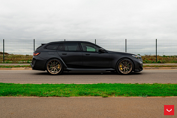 Фото дисков Vossen HFX-2 (5-Lug) Сатиновая темная бронза на BMW 5/M5 (G60/G90)
