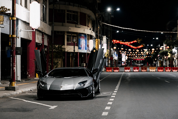 Фото дисков Brixton Forged NC01-R Серебро на Lamborghini Aventador