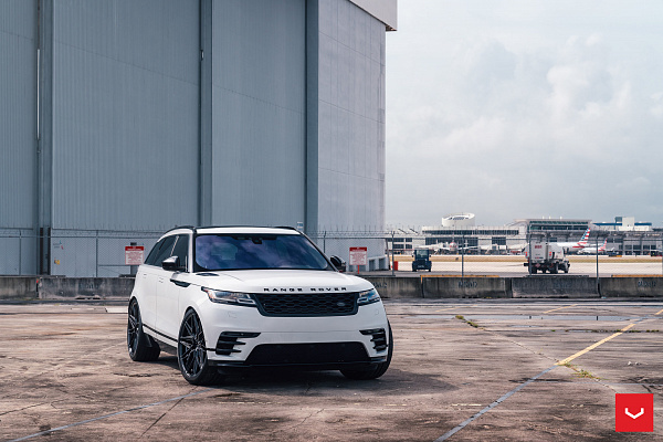 Фото дисков Vossen HF-7 Черный глянец на Land Rover Range Rover Velar