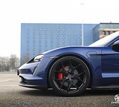 Фото дисков Vossen HF-5 на Porsche Taycan I