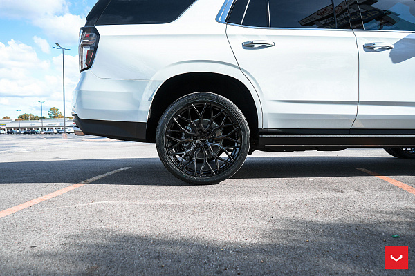 Фото дисков Vossen HF6-3 Черный глянец на Chevrolet Tahoe V