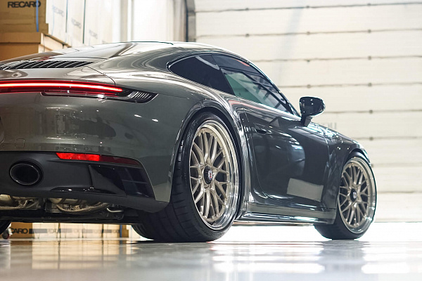 Фото дисков HRE 520 Глянцевая шампань на Porsche 911 VIII