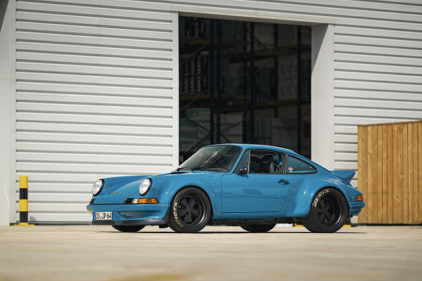 Фото дисков Rotiform FUC Черный матовый на Porsche 911 I