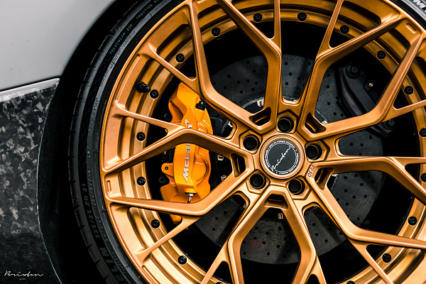 Фото дисков Brixton Forged PF10 Сатиновая медь на McLaren 720S