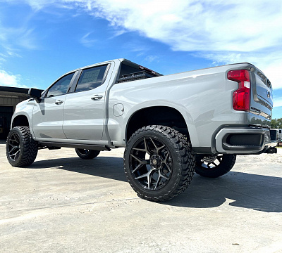 Фото дисков 4PLAY 4P06 на Chevrolet Silverado IV