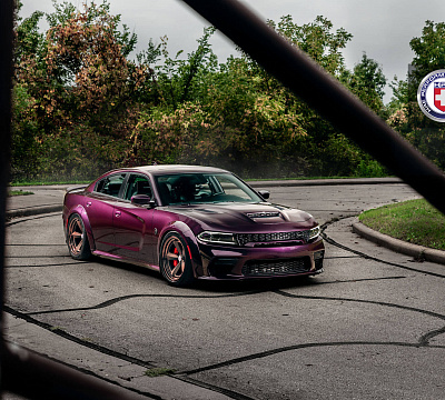 Фото дисков HRE 105 на Dodge Charger VII