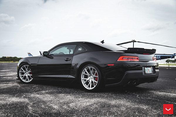 Фото дисков Vossen VFS-6 Серебро на Chevrolet Camaro V