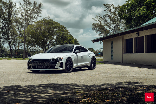 Фото дисков Vossen VFS-1 Черный сатин на Audi E-tron GT