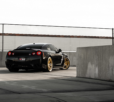 Фото дисков Vossen HF-1 на Nissan GT-R