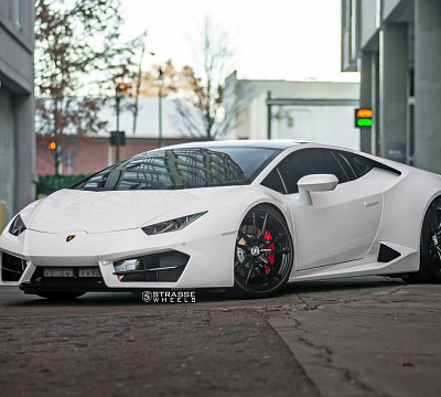 Фото дисков Strasse Wheels SV1 Deep Concave Monoblock на Lamborghini Huracan