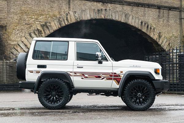 Toyota Land Cruiser 70