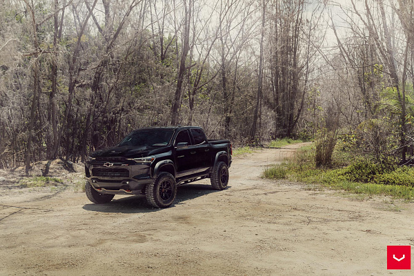 Фото дисков Vossen HF6-4 Черный глянец на Chevrolet Colorado