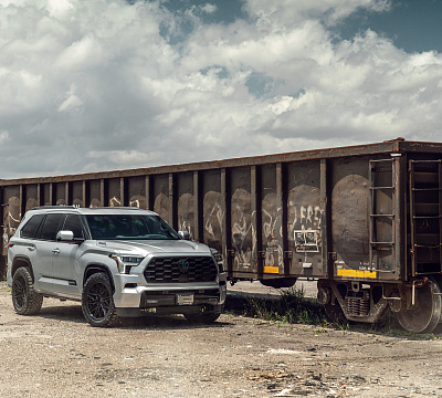 Фото дисков Vossen HF6-5 на Toyota Sequoia III