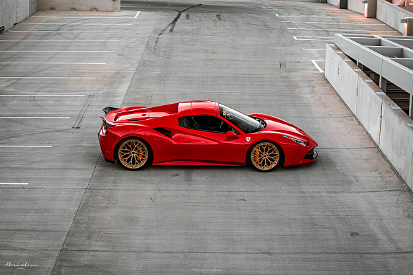 Фото дисков Brixton Forged CM6-R Глянцевая медь на Ferrari 488