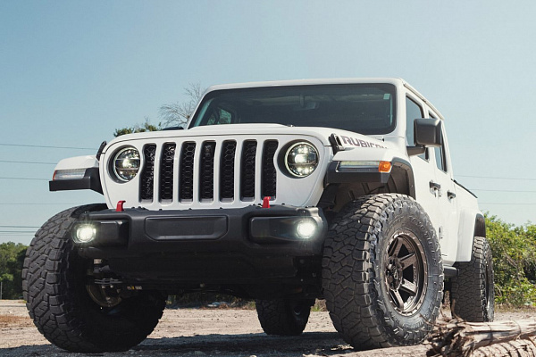 Фото дисков 4PLAY 4PS63 Сатиновая бронза на Jeep Gladiator II (JT)