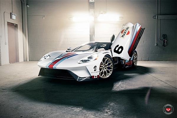 Фото дисков Vossen S17-01 Глянцевая шампань на Ford GT II