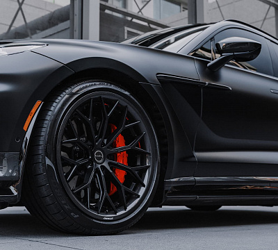 Фото дисков Brixton Forged CM6-R на Aston Martin DBX