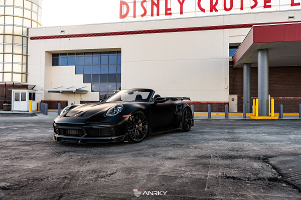 Фото дисков Anrky AN10 Черный глянец на Porsche 911 VIII