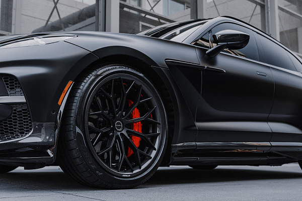 Фото дисков Brixton Forged CM6-R Черный сатин на Aston Martin DBX