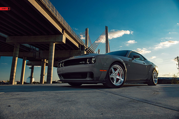 Фото дисков Anrky RS5 Глянцевый лак на Dodge Challenger III