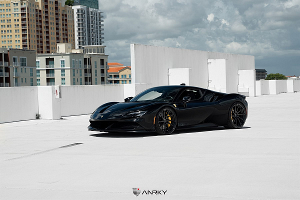 Фото дисков Anrky AN23 Черный глянец на Ferrari 812