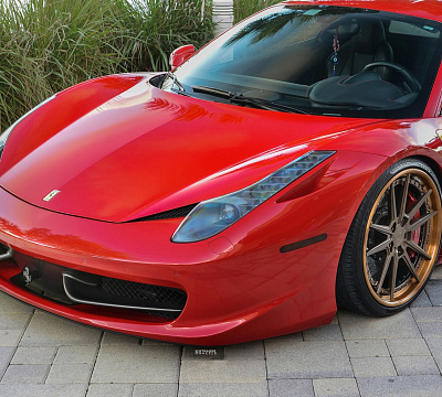 Фото дисков Strasse Wheels SV1 Deep Concave FS на Ferrari 458