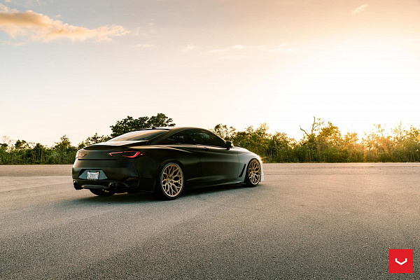Фото дисков Vossen HF-2 Глянцевое золото на Infiniti Q60 II