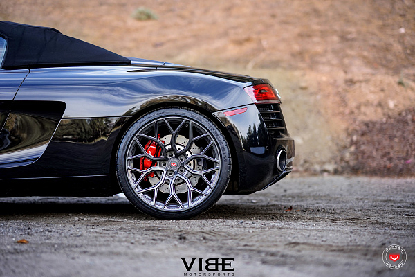 Фото дисков Vossen S17-01 Глянцевый графит на Audi R8 (Typ 42)