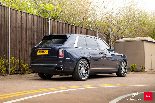 Фото дисков Vossen HF-8 Глянцевый лак на Rolls-Royce Cullinan