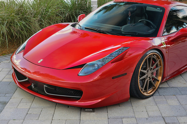 Фото дисков Strasse Wheels SV1 Deep Concave FS Другой цвет на Ferrari 458