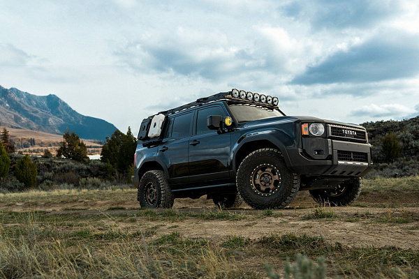 Фото дисков Black Rhino TROOPER Сатиновая темная бронза на Toyota Land Cruiser Prado 250