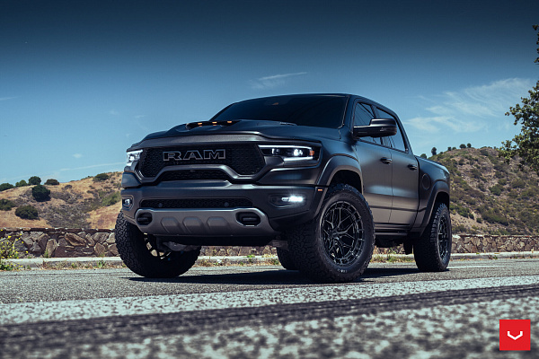 Фото дисков Vossen HFX-1 (6-Lug) Черный глянец на Ram 1500 V