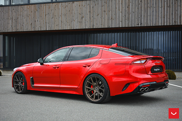 Фото дисков Vossen VFS-6 Сатиновая бронза на Kia Stinger