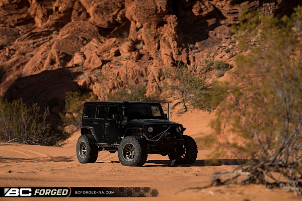 Фото дисков BC Forged LE72 // MLE72 Сатиновая бронза на Jeep Wrangler III (JK)