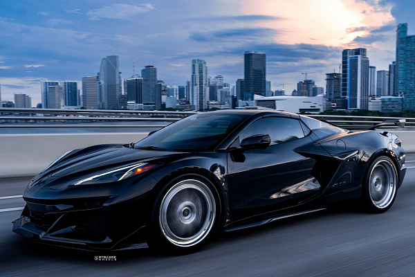 Фото дисков AL13 R10 Глянцевый лак на Chevrolet Corvette C8