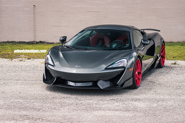 Фото дисков HRE P111SC Красный сатин на McLaren 570S