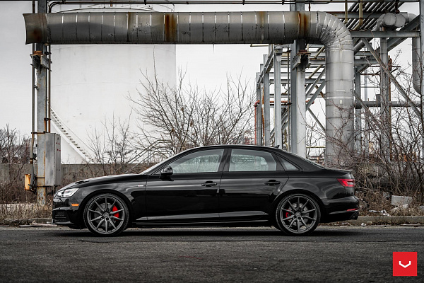 Фото дисков Vossen HF-3 Глянцевый графит на Audi A/S/RS 4 (B9)