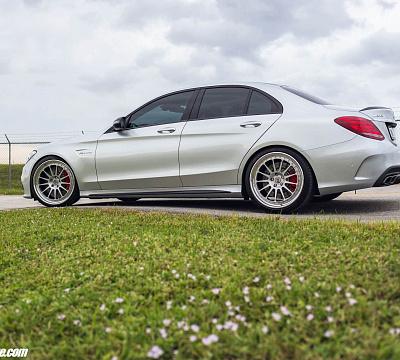 Фото дисков HRE 303 на Mercedes-Benz C-Class (W205)