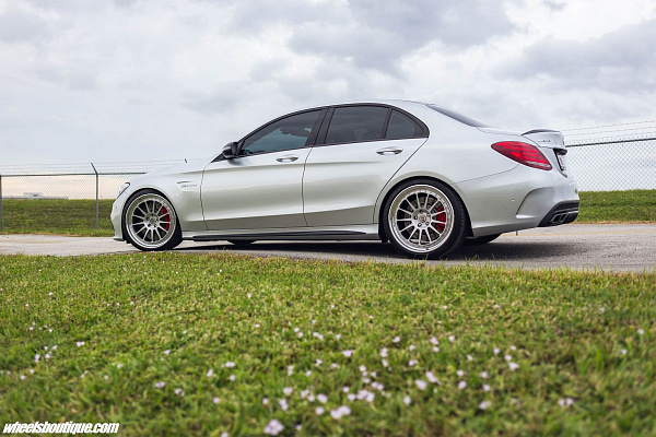 Фото дисков HRE 303 Глянцевый тонированный лак на Mercedes-Benz C-Class (W205)