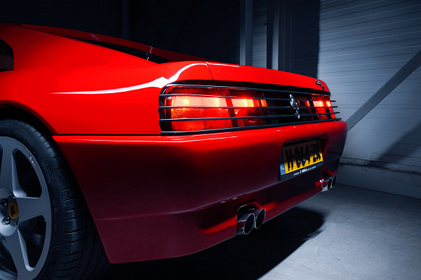 Фото дисков HRE 305M Серебро на Ferrari F355