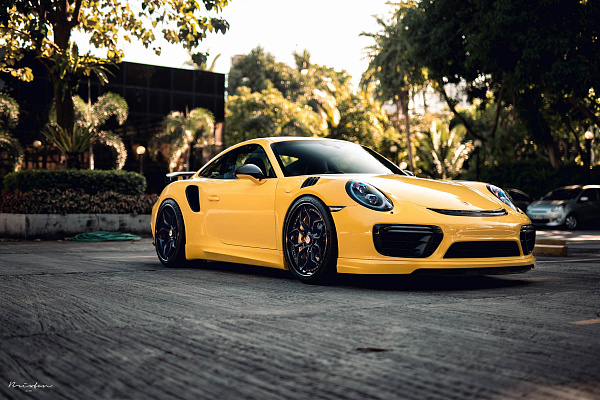 Фото дисков Brixton Forged PF9 Черный сатин на Porsche 911 VII