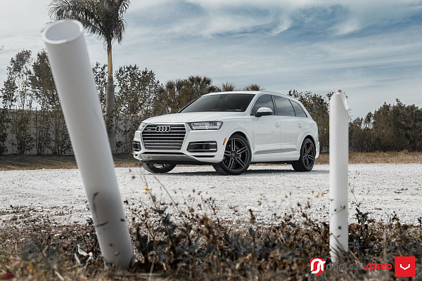 Фото дисков Vossen HF-1 Сатиновый графит на Audi Q7 (4M)