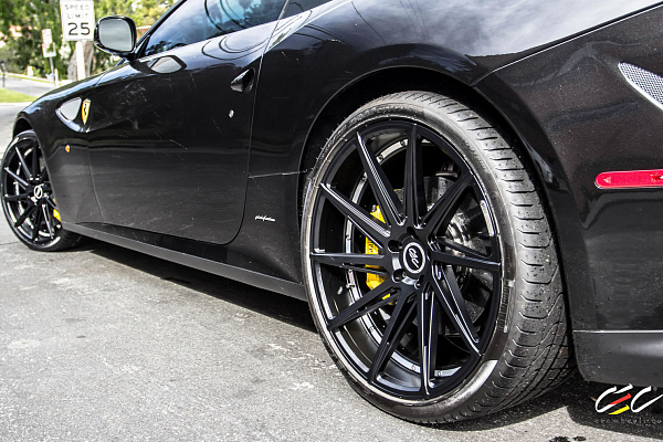 Фото дисков CEC C26 Черный сатин на Ferrari FF