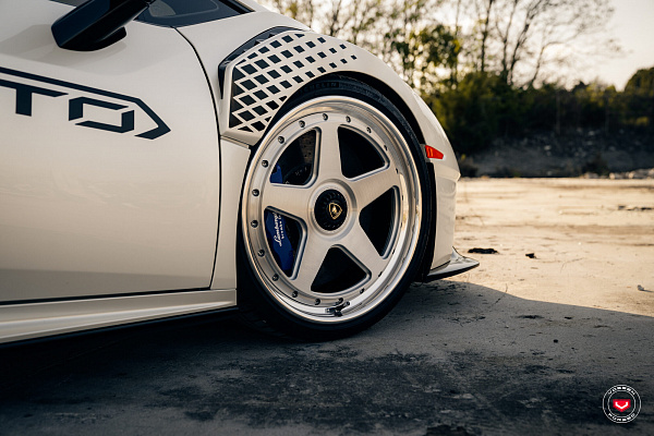 Фото дисков Vossen GEN-01 (3-Piece) Глянцевый лак на Lamborghini Huracan