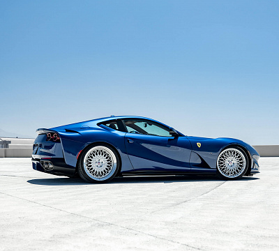 Фото дисков HRE 501 на Ferrari 812