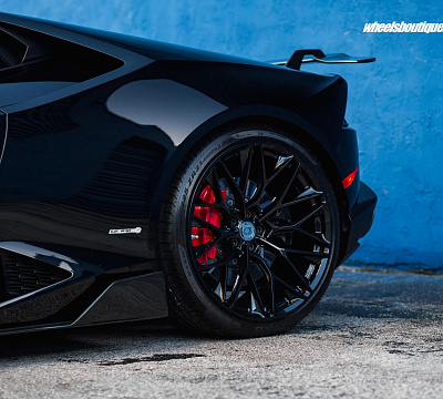 Фото дисков HRE P200 на Lamborghini Huracan